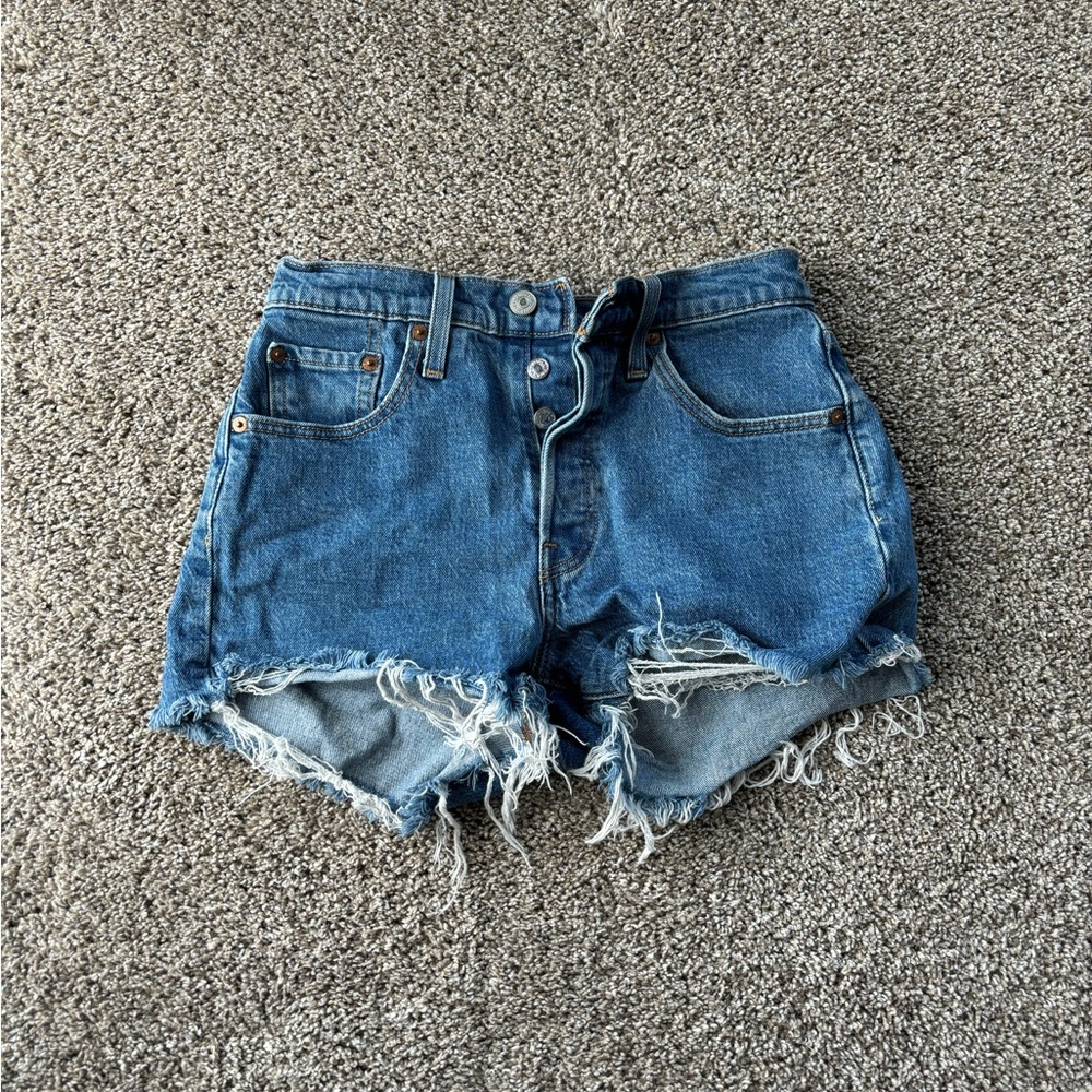 LEVIS JEAN SHORTS